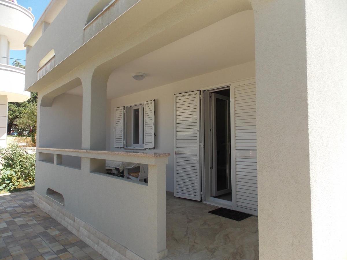 Apartment Fila Novalja