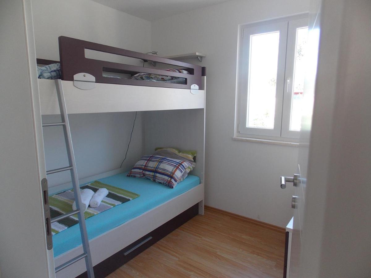 Apartment Fila Novalja